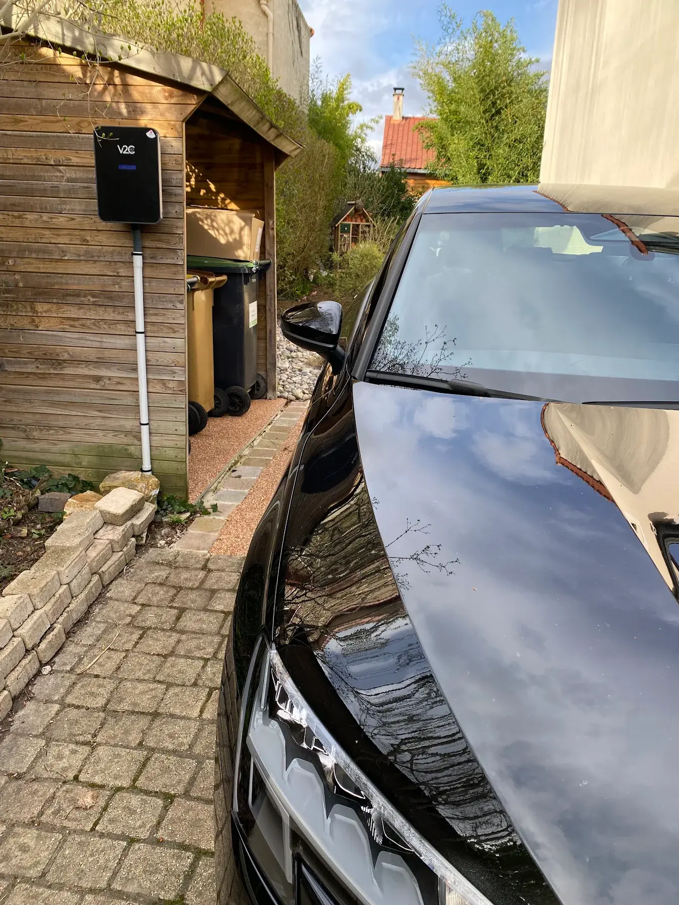 Borne de recharge installée à Bordeaux